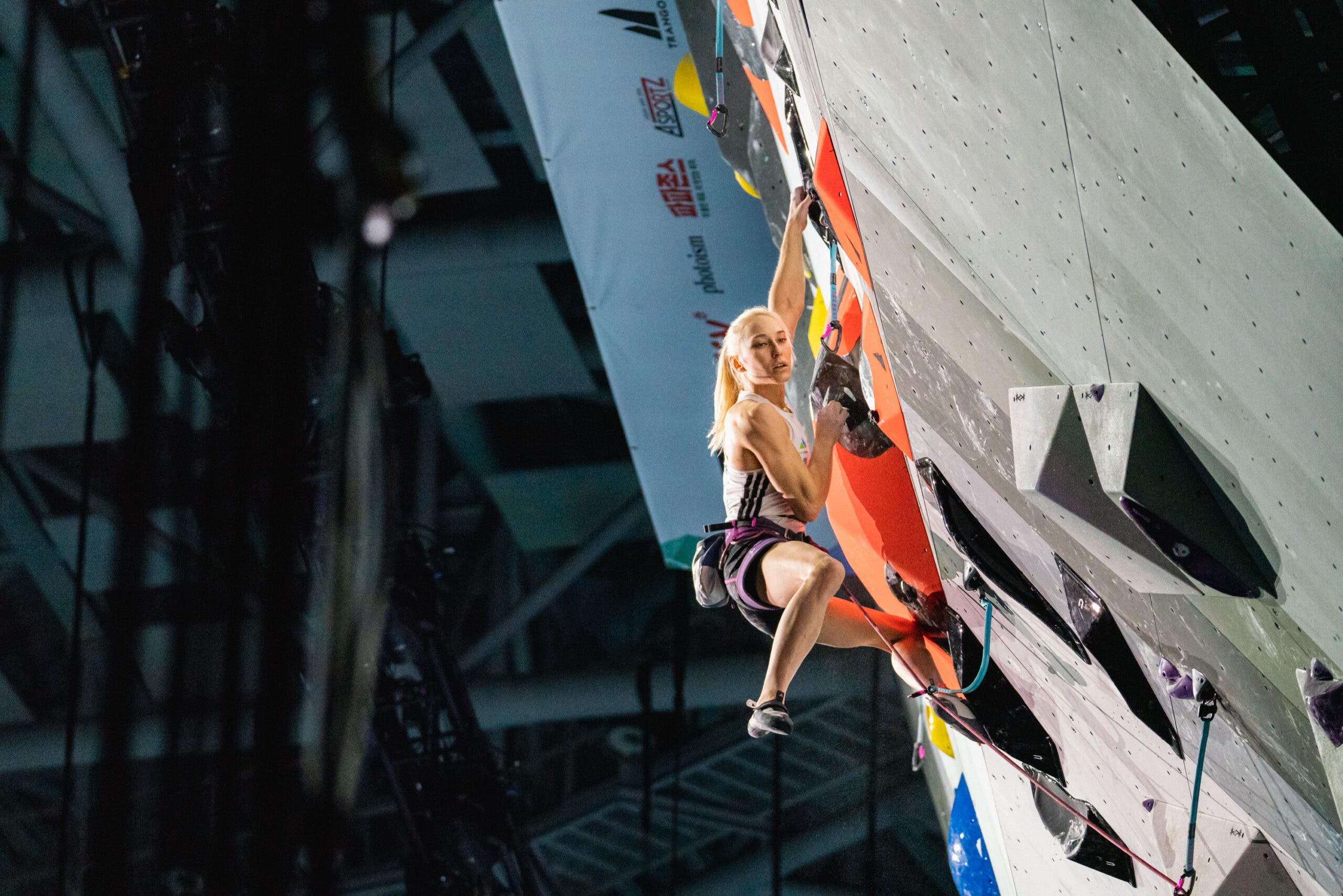 Janja Garnbret, la Decima Meraviglia: Dominio e Futuro dell’Arrampicata Sportiva